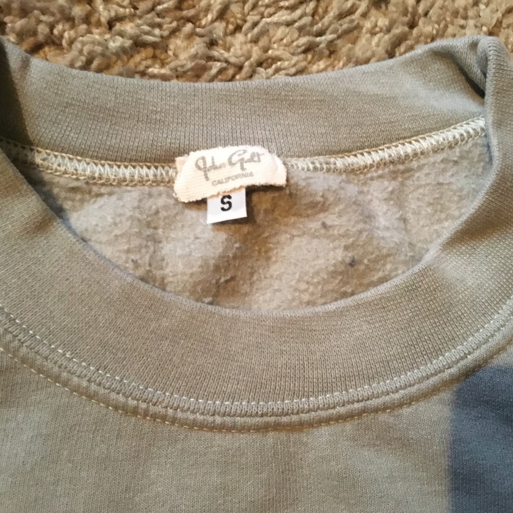 Brandy Melville John Galt Pullover- Sz S - Picture 4 of 6